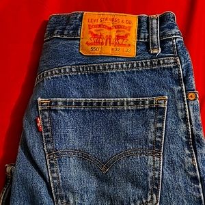 Levi 550 blue jeans